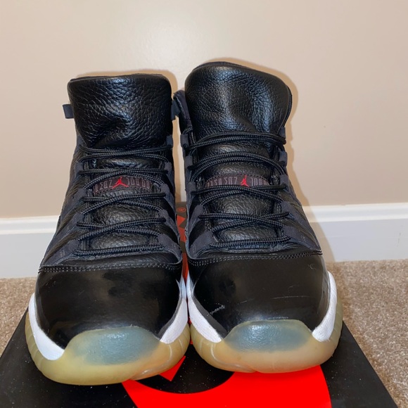 Jordan 11 Retro 72-10 - Picture 2 of 3